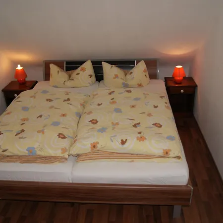 Schmidt Apartment *